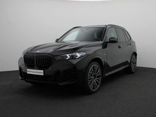 BMW X5 xDrive50e M Sportpakket Pro | Travel Pack | Innovation Pack | Comfort Plus Pack | Exclusive Pack | Integral Active Steering | Soft-Close | Trekhaak | Panoramadak | Stoelventilatie  | Comfortstoelen | Driving Assistant Professional | Harman Kardon | 22''