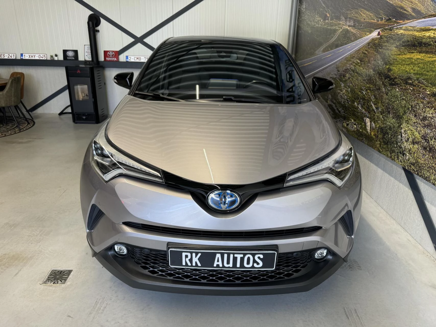 Hoofdafbeelding Toyota C-HR