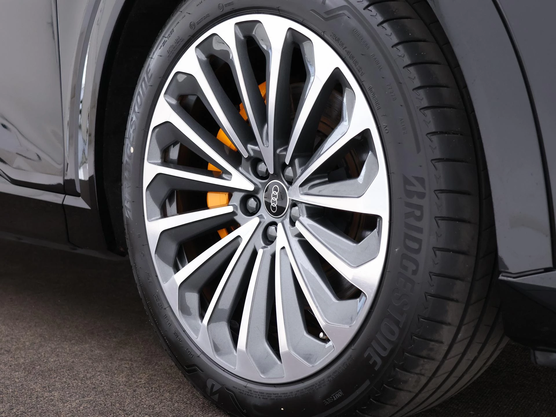 Hoofdafbeelding Audi e-tron