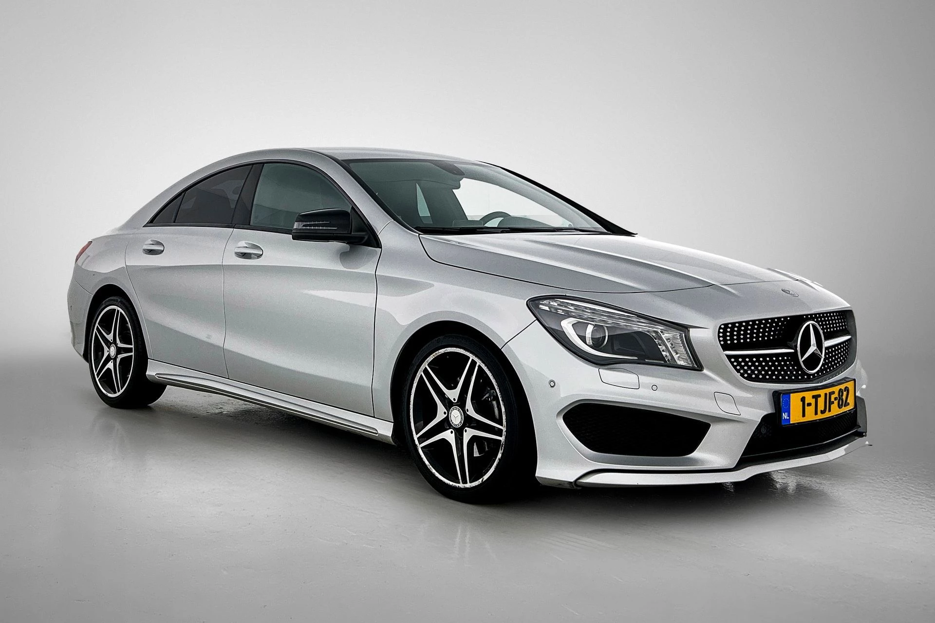 Hoofdafbeelding Mercedes-Benz CLA