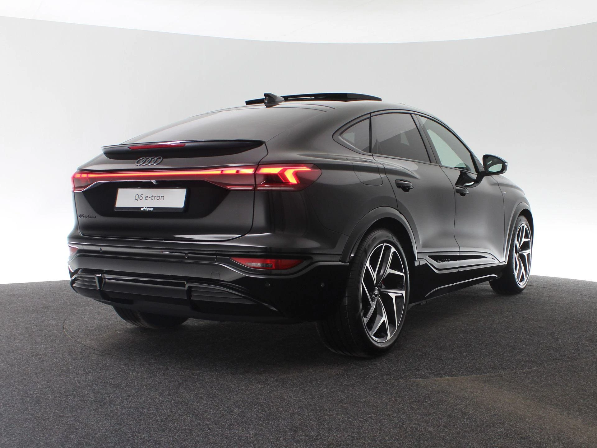 Hoofdafbeelding Audi Q6 e-tron