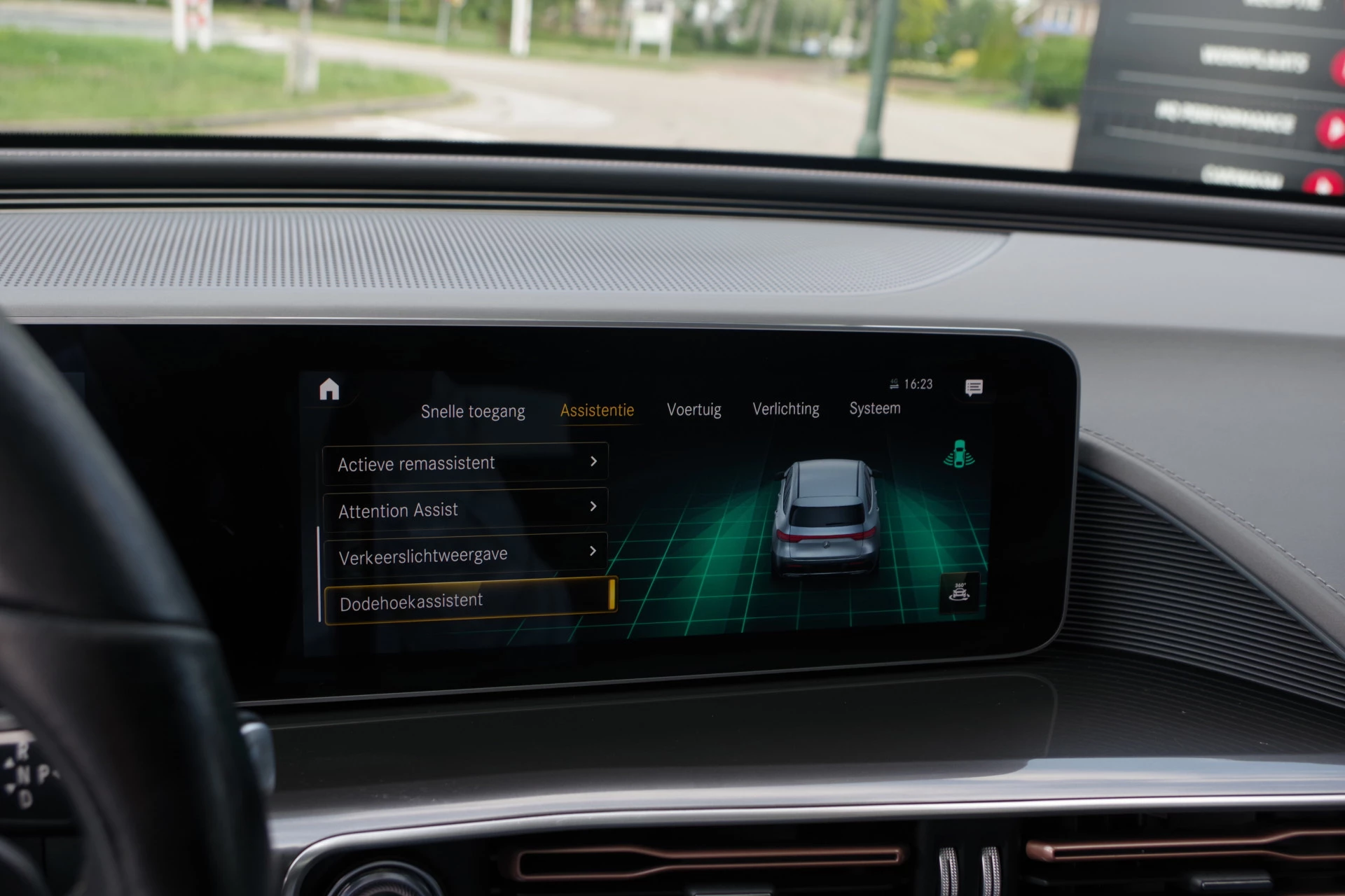 Hoofdafbeelding Mercedes-Benz EQC