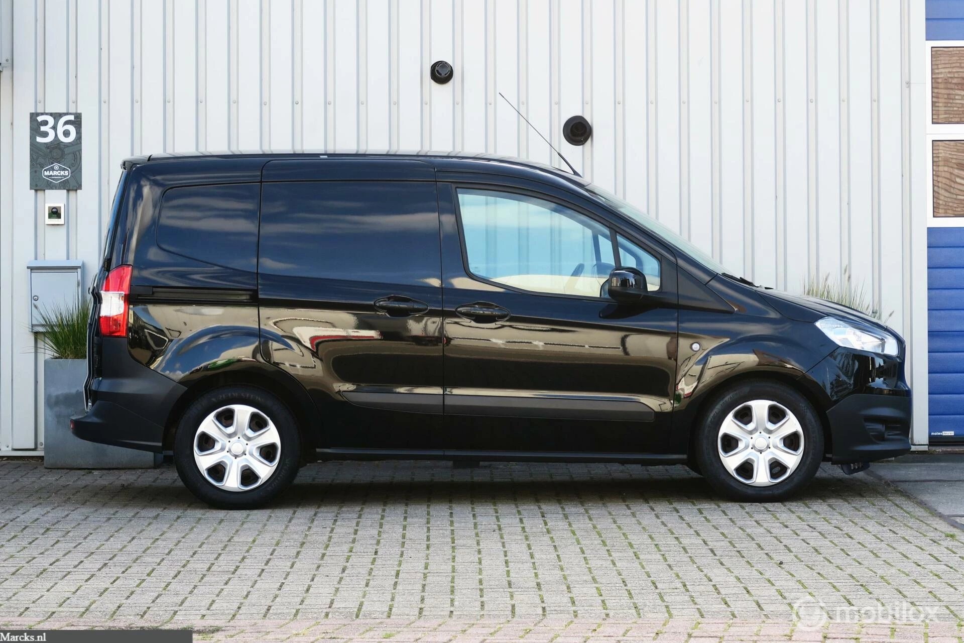 Hoofdafbeelding Ford Transit Courier