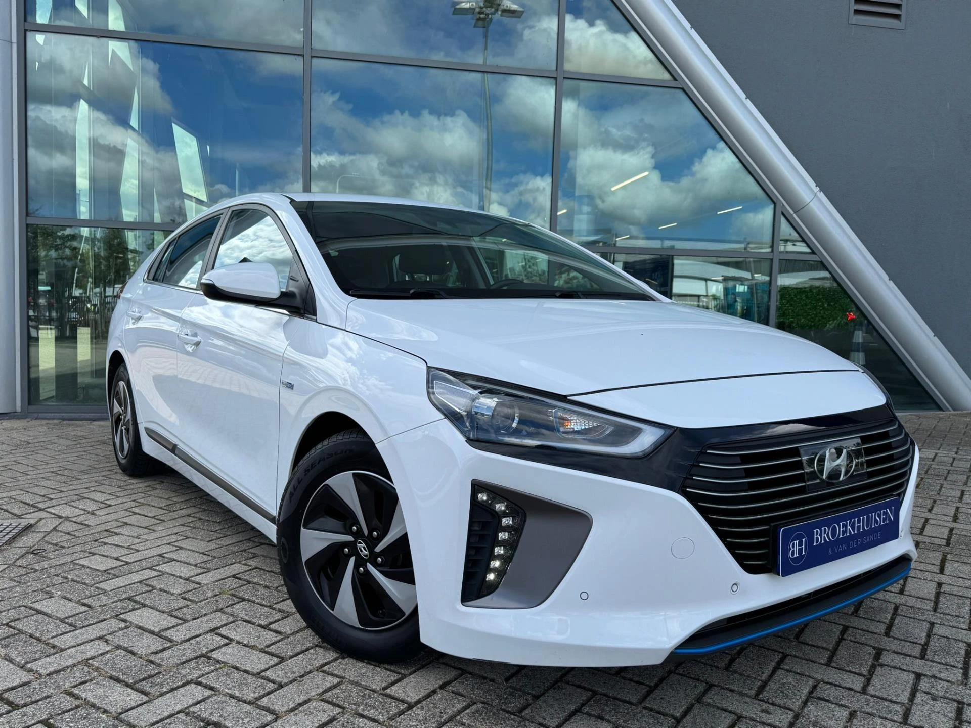 Hoofdafbeelding Hyundai IONIQ