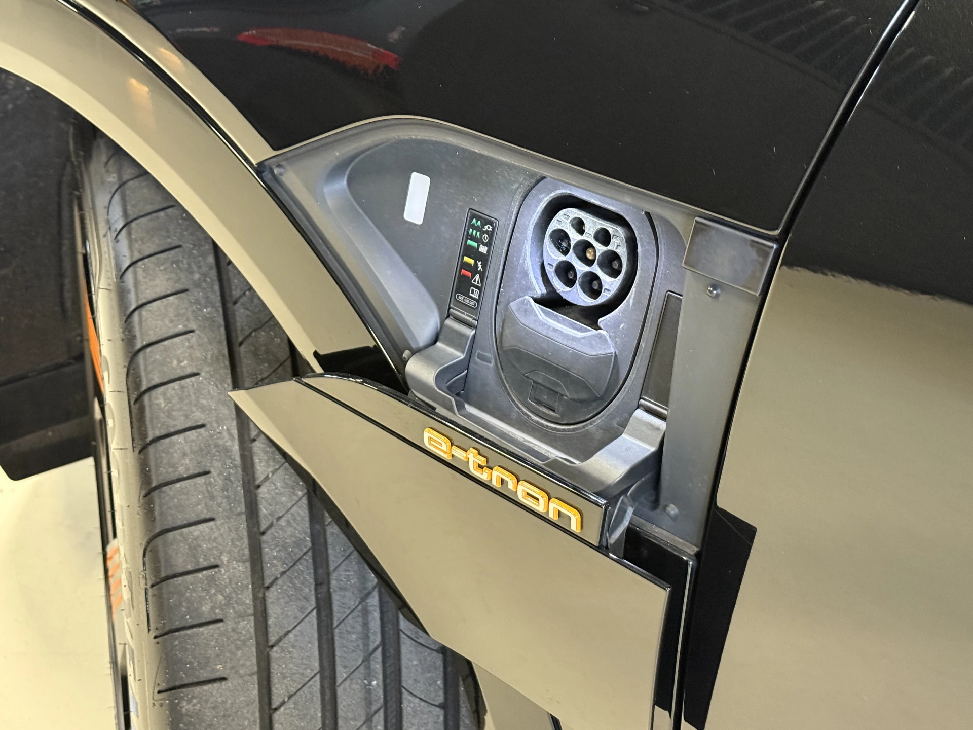 Hoofdafbeelding Audi e-tron