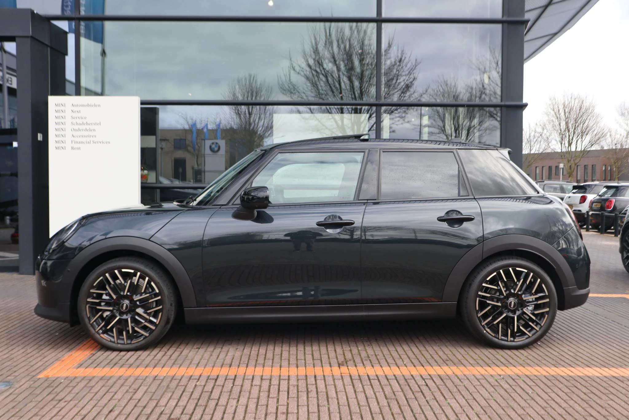 Hoofdafbeelding MINI 5-deurs