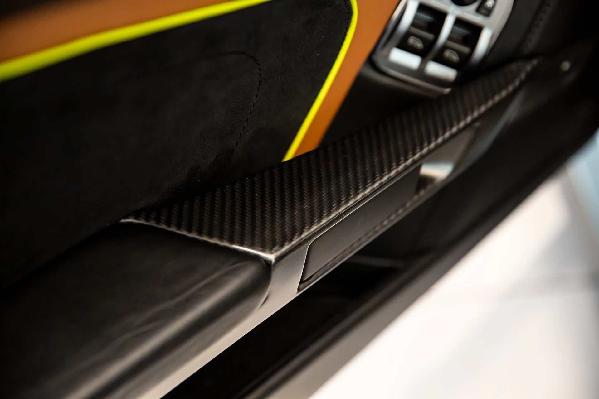 Hoofdafbeelding Aston Martin V8 Vantage