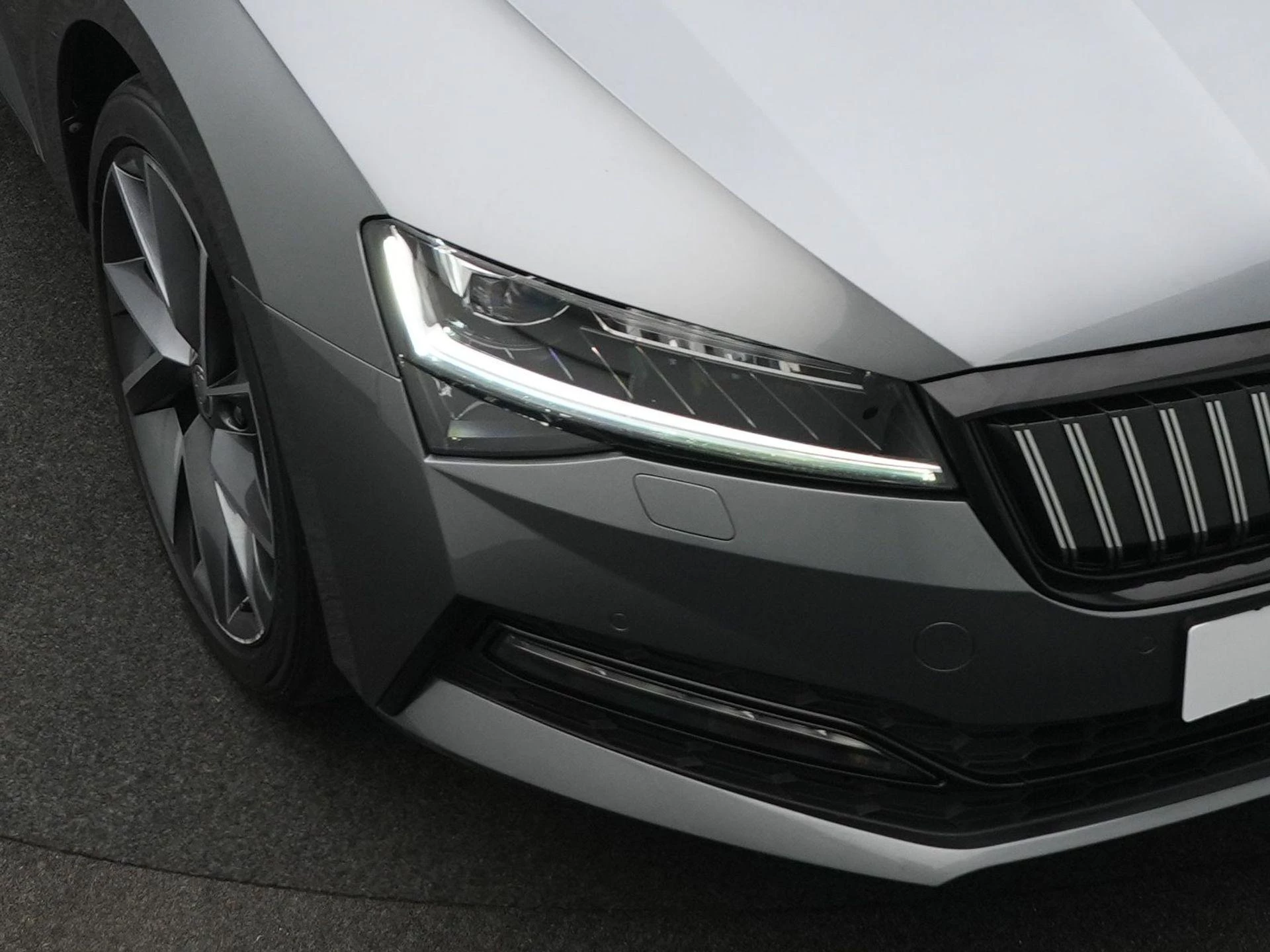 Hoofdafbeelding Škoda Superb