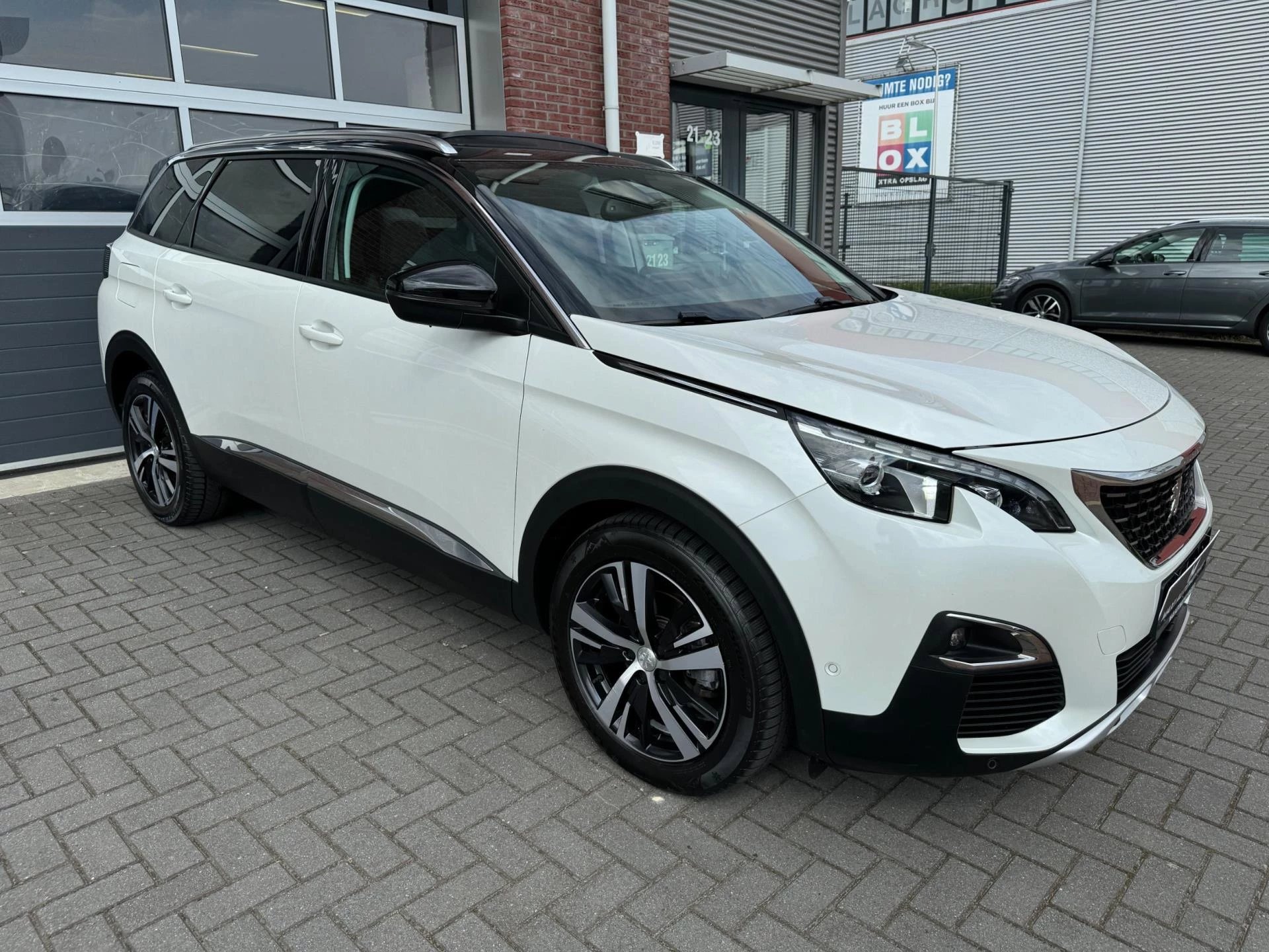 Hoofdafbeelding Peugeot 5008