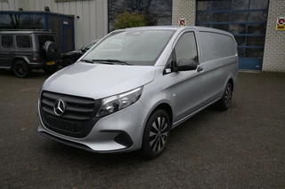 Hoofdafbeelding Mercedes-Benz Vito Mercedes-Benz Vito 116 CDI L2 Pro 2500kg trekhaak, Smartphone integratiepakket, Achterdeuren