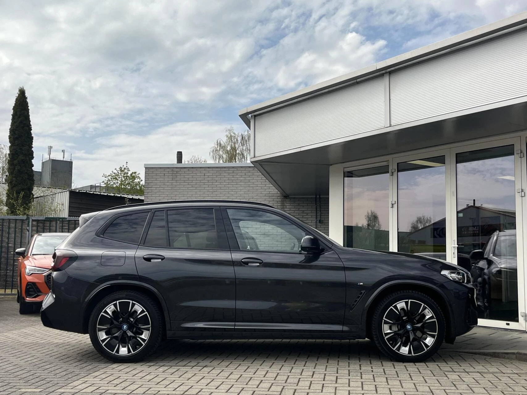 Hoofdafbeelding BMW iX3