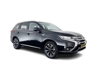 Hoofdafbeelding Mitsubishi Outlander Mitsubishi Outlander 2.0 PHEV Executive Edition AWD Aut.  *LEATHER-MICROFIBRE | ROCKFORD-AUDIO | NAVI-FULLMAP | KEYLESS | CAMERA | HEATED-COMFORTSEATS | ECC | SHIFT-PADDLES | PDC | CRUISE | PRIVACY-GLASS | TOWBAR | 18''ALU *