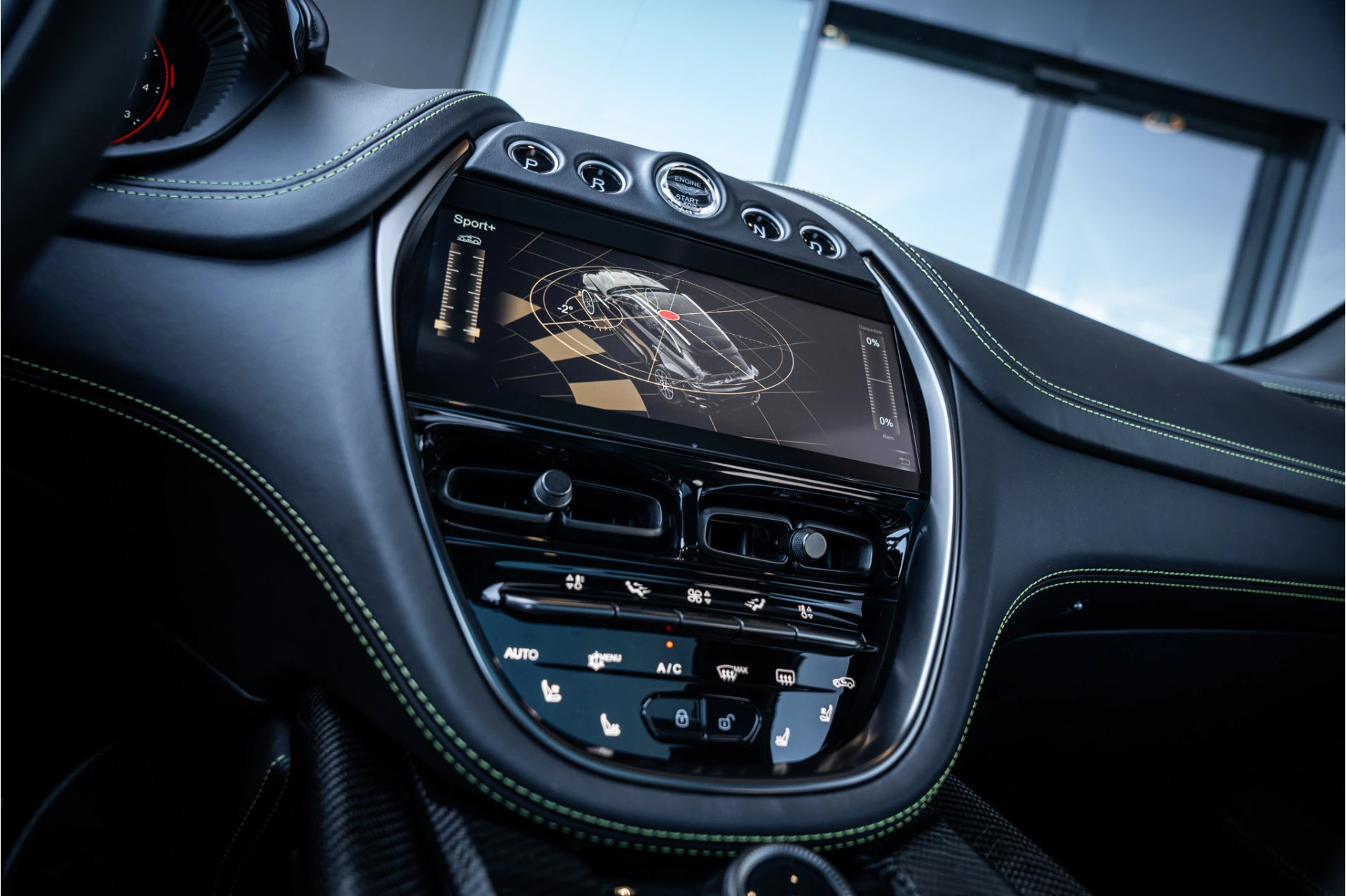 Hoofdafbeelding Aston Martin DBX