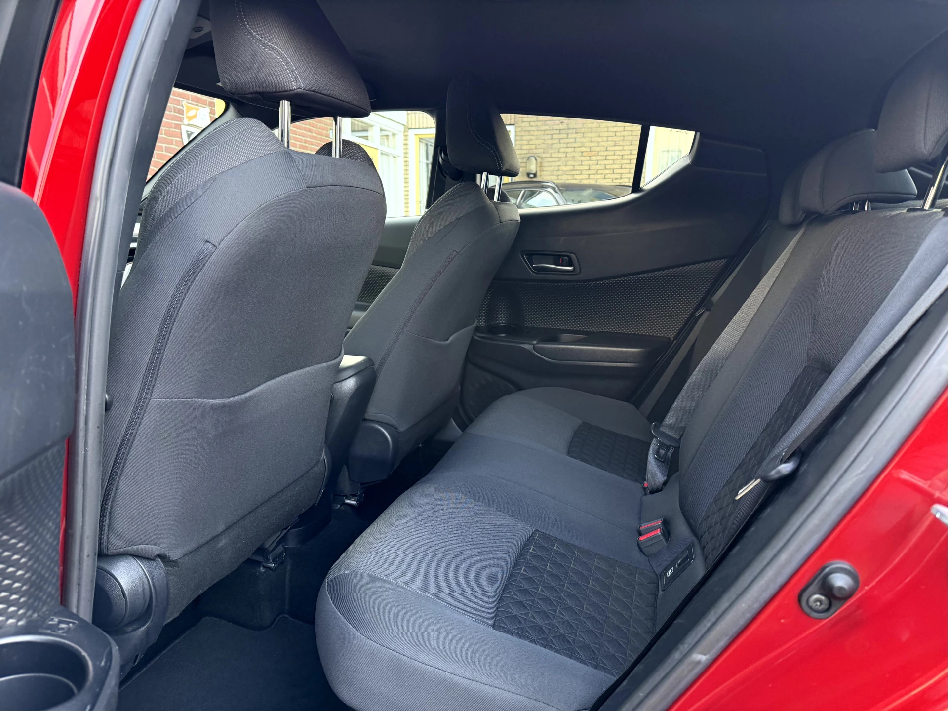 Hoofdafbeelding Toyota C-HR