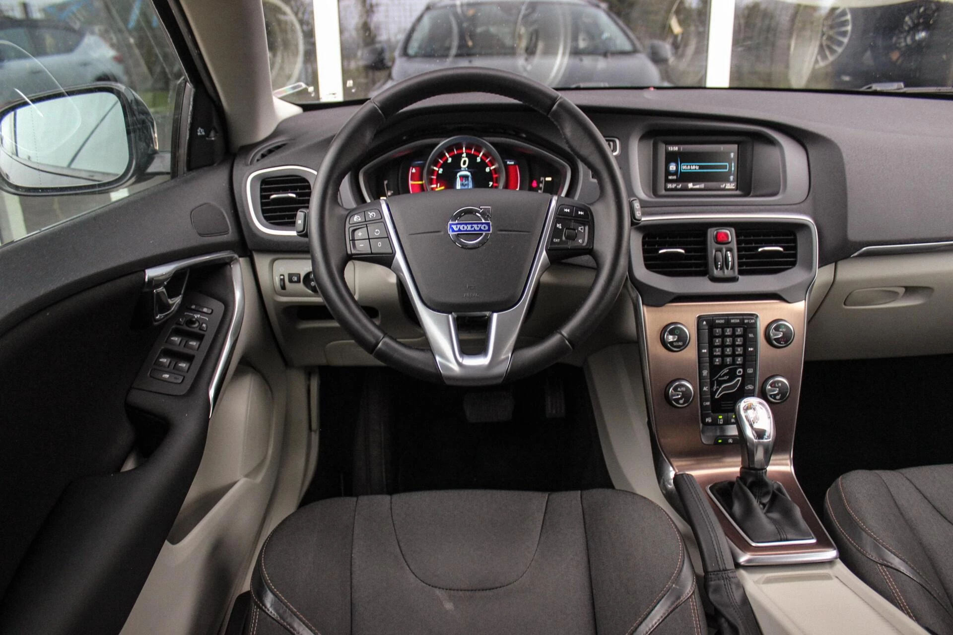 Hoofdafbeelding Volvo V40