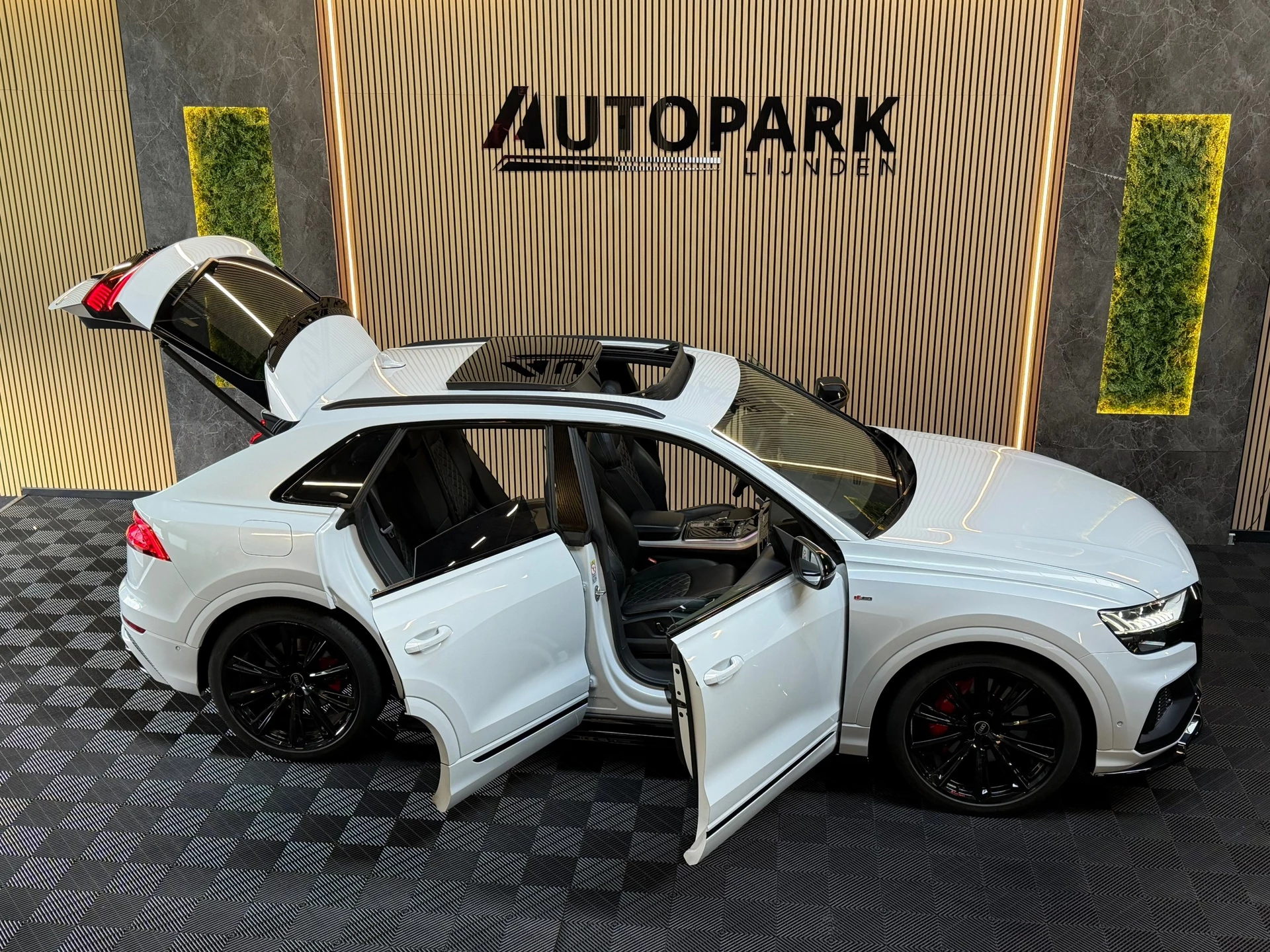 Hoofdafbeelding Audi Q8