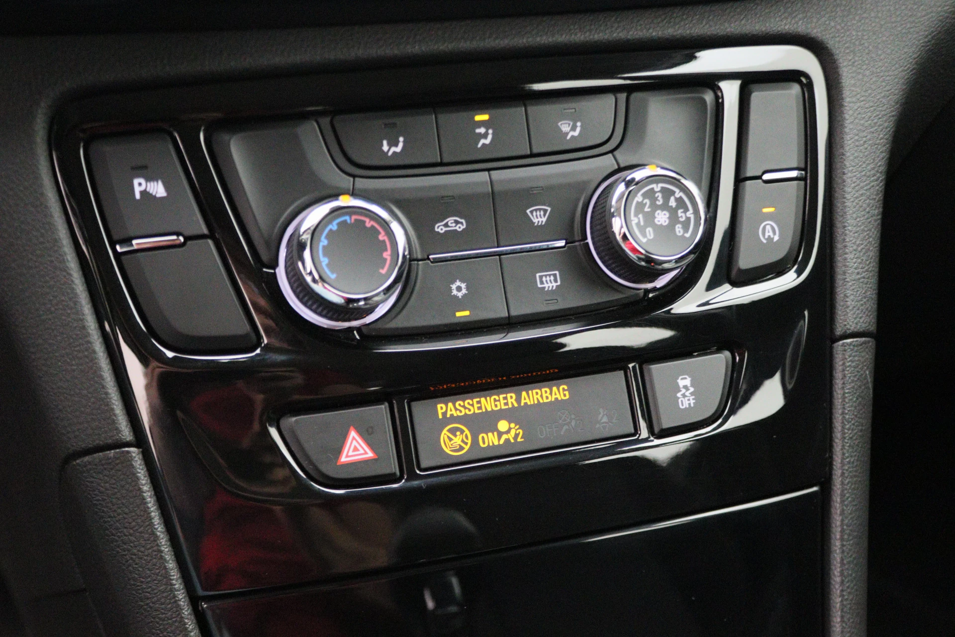 Hoofdafbeelding Opel Mokka X