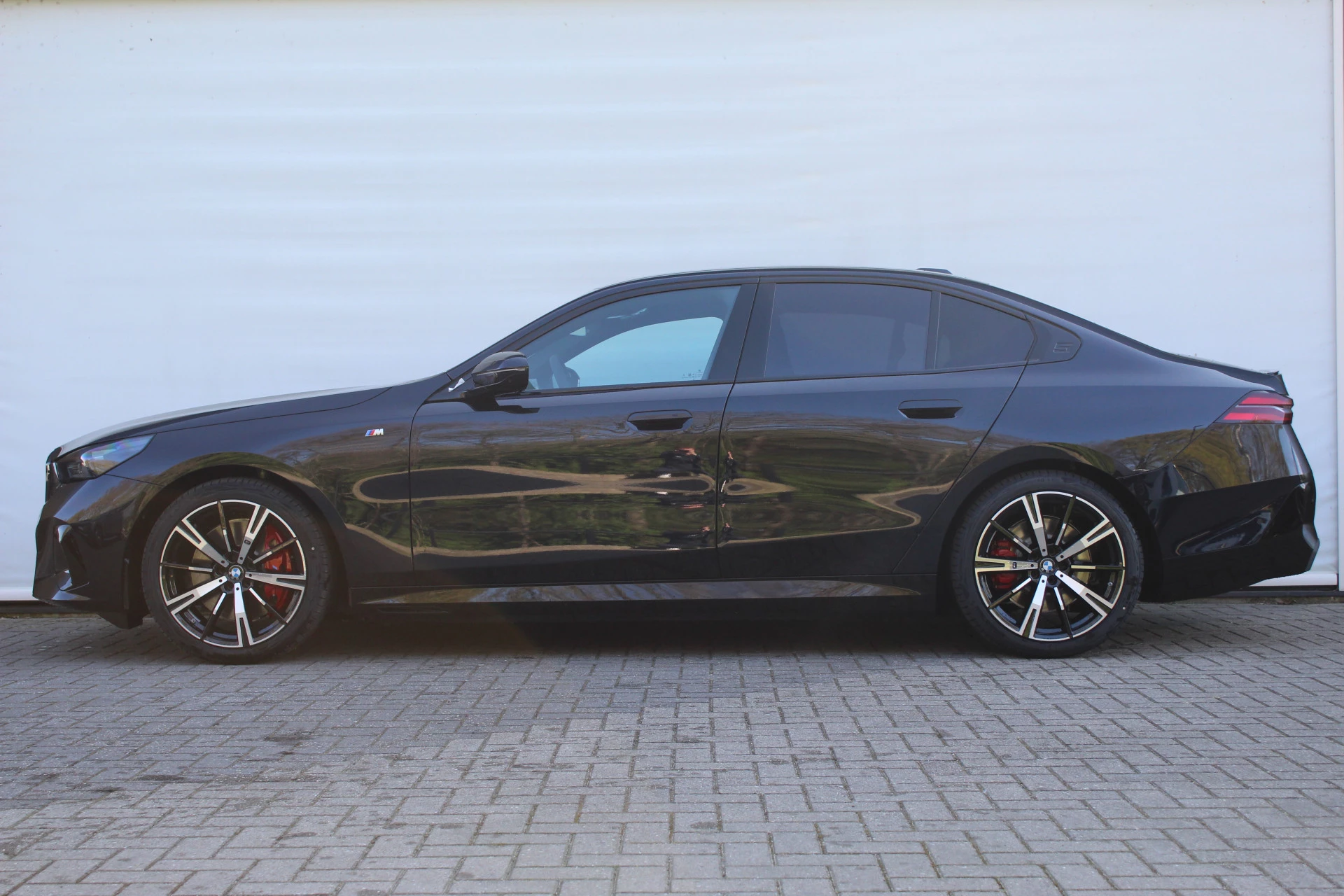 Hoofdafbeelding BMW i5