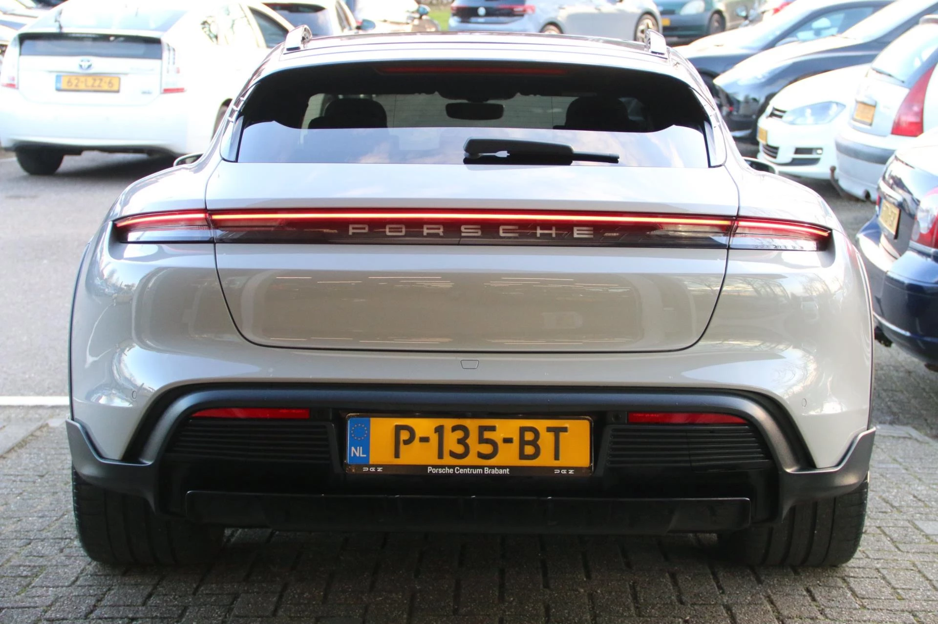 Hoofdafbeelding Porsche Taycan