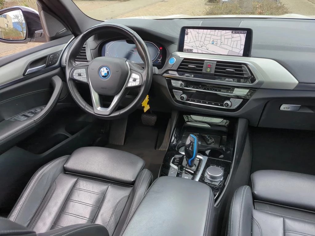 Hoofdafbeelding BMW iX3