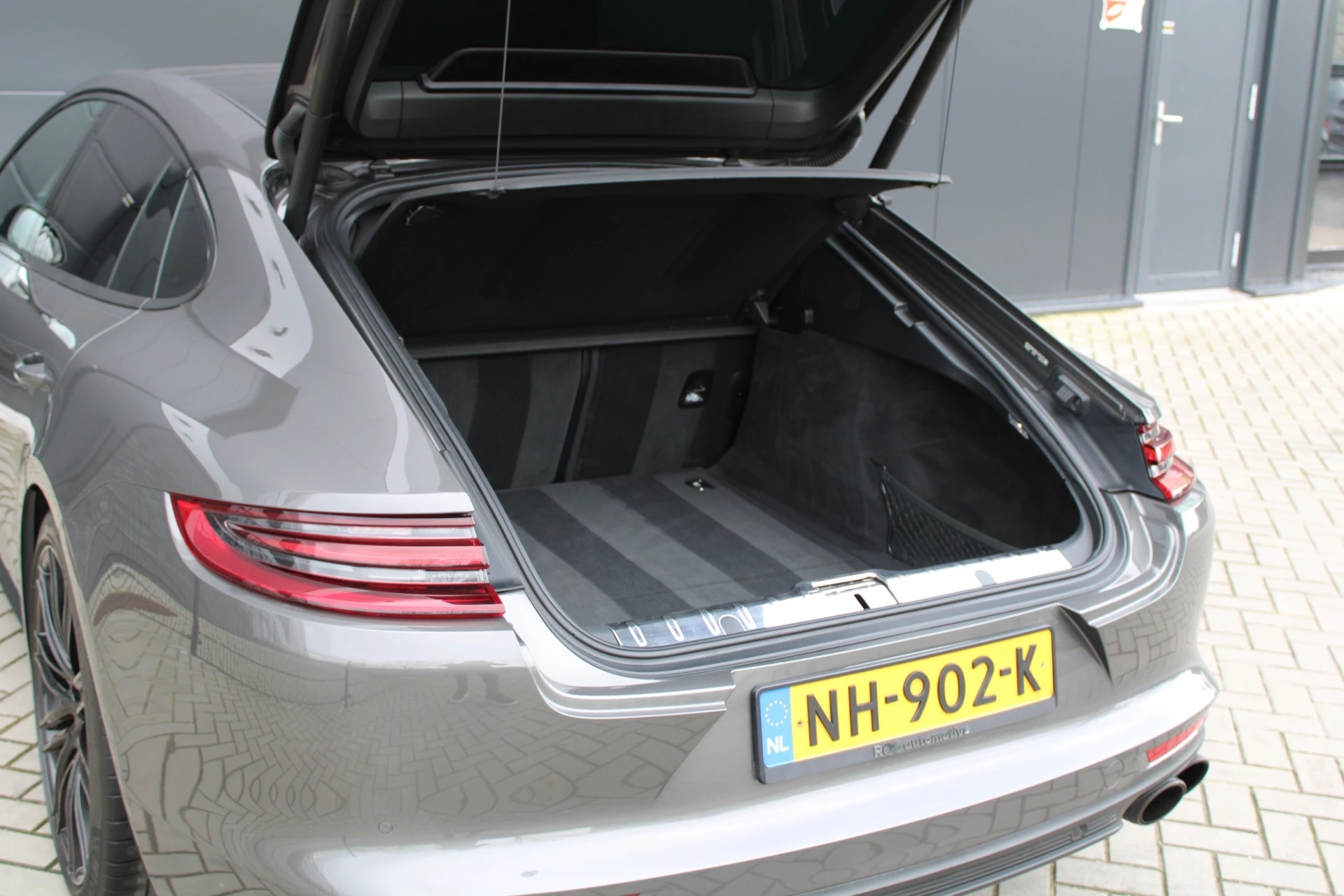 Hoofdafbeelding Porsche Panamera