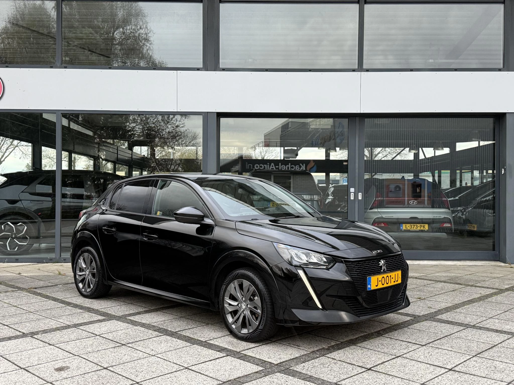 Hoofdafbeelding Peugeot e-208