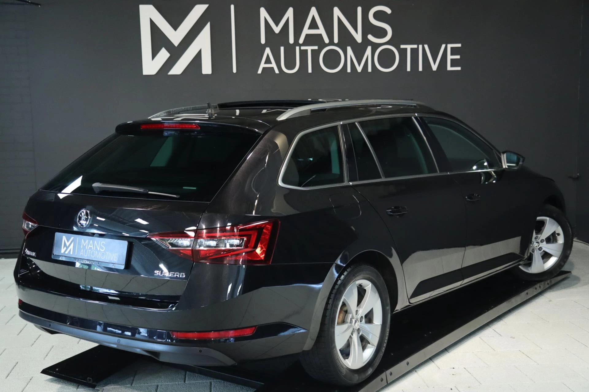 Hoofdafbeelding Škoda Superb