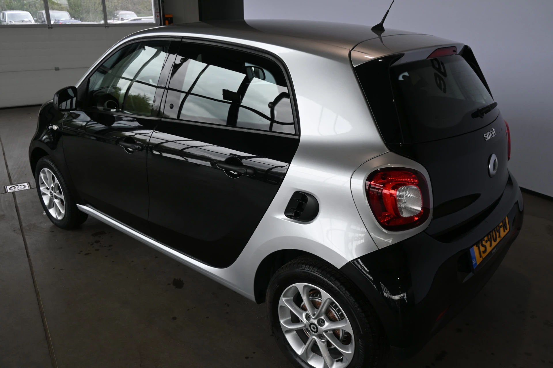 Hoofdafbeelding Smart Forfour