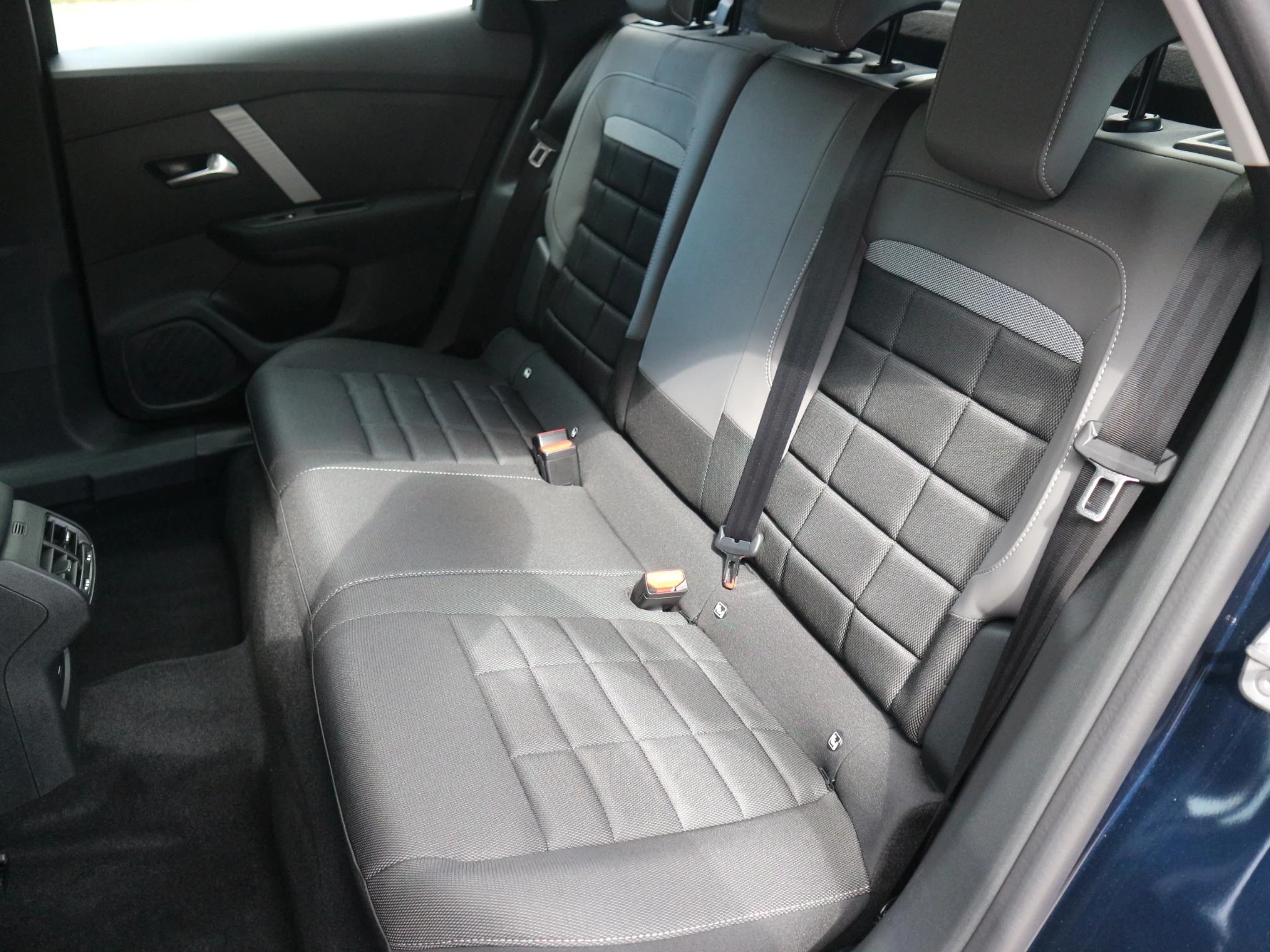 Hoofdafbeelding Citroën ë-C4