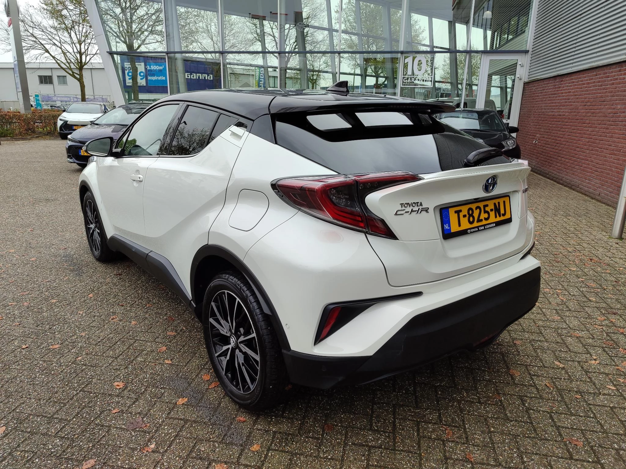 Hoofdafbeelding Toyota C-HR
