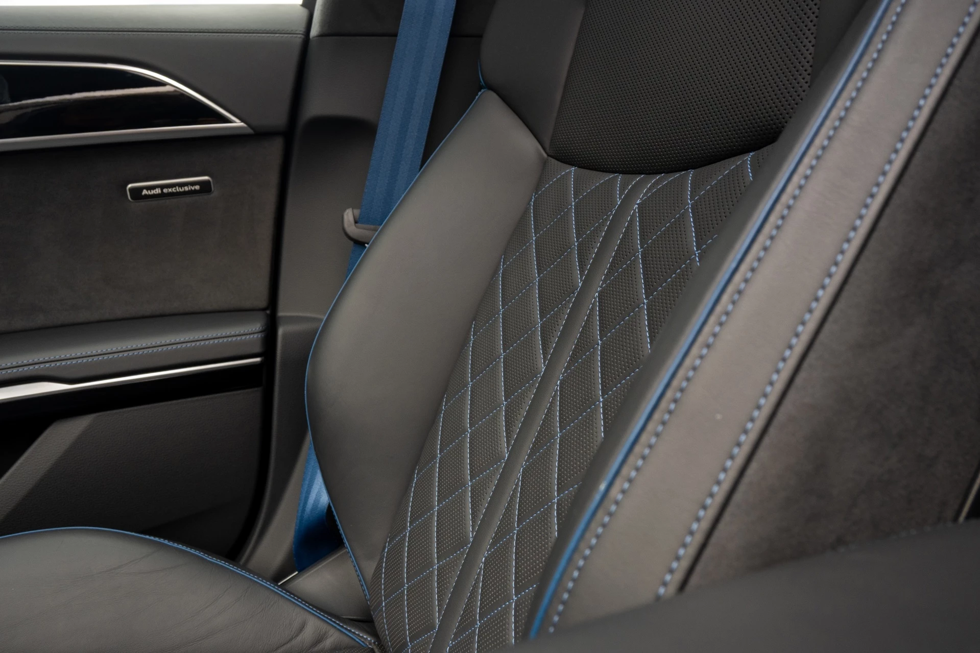 Hoofdafbeelding Audi A8