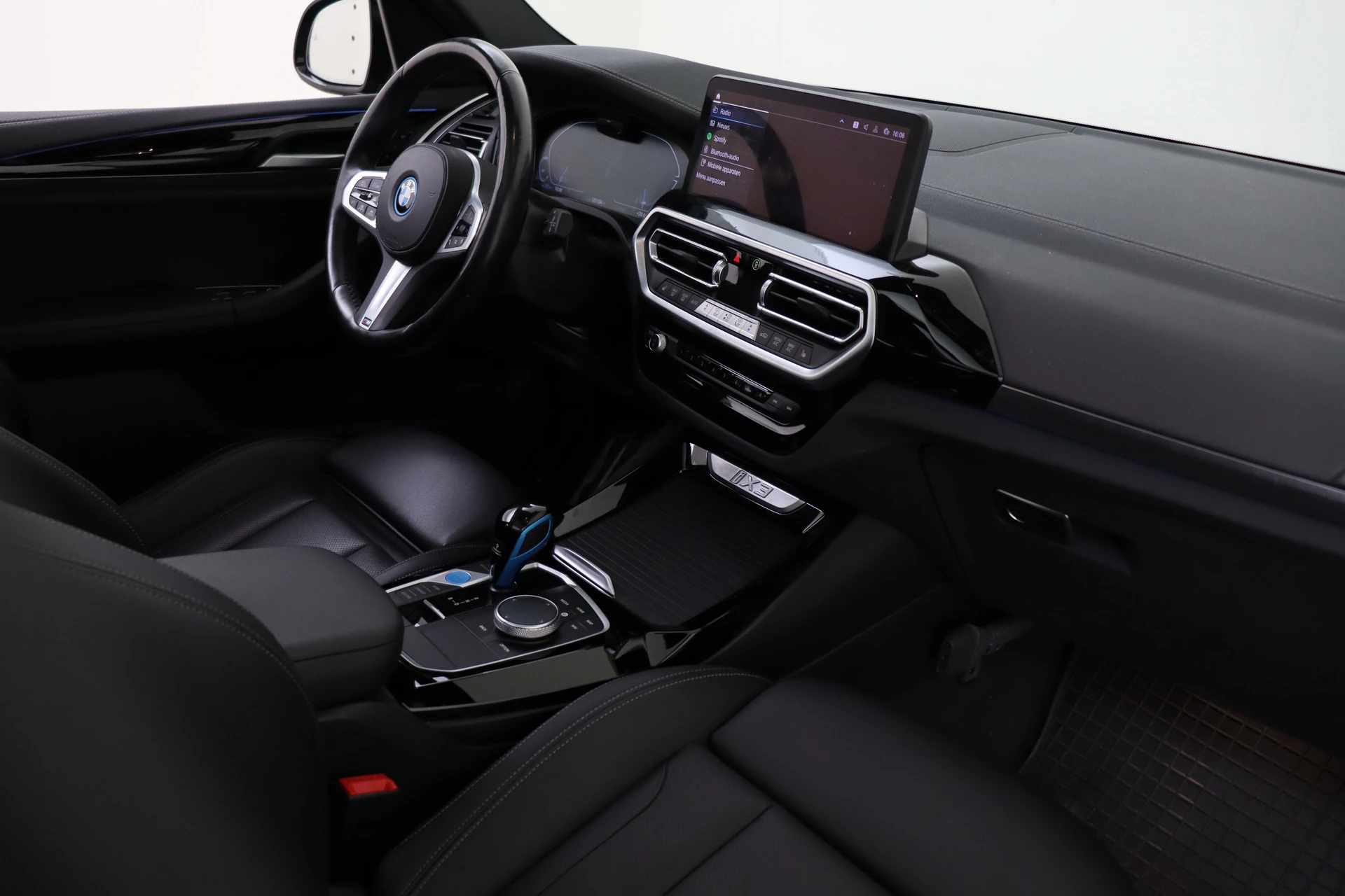 Hoofdafbeelding BMW iX3