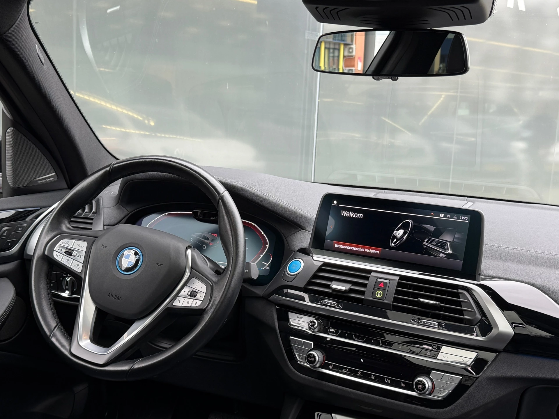Hoofdafbeelding BMW iX3