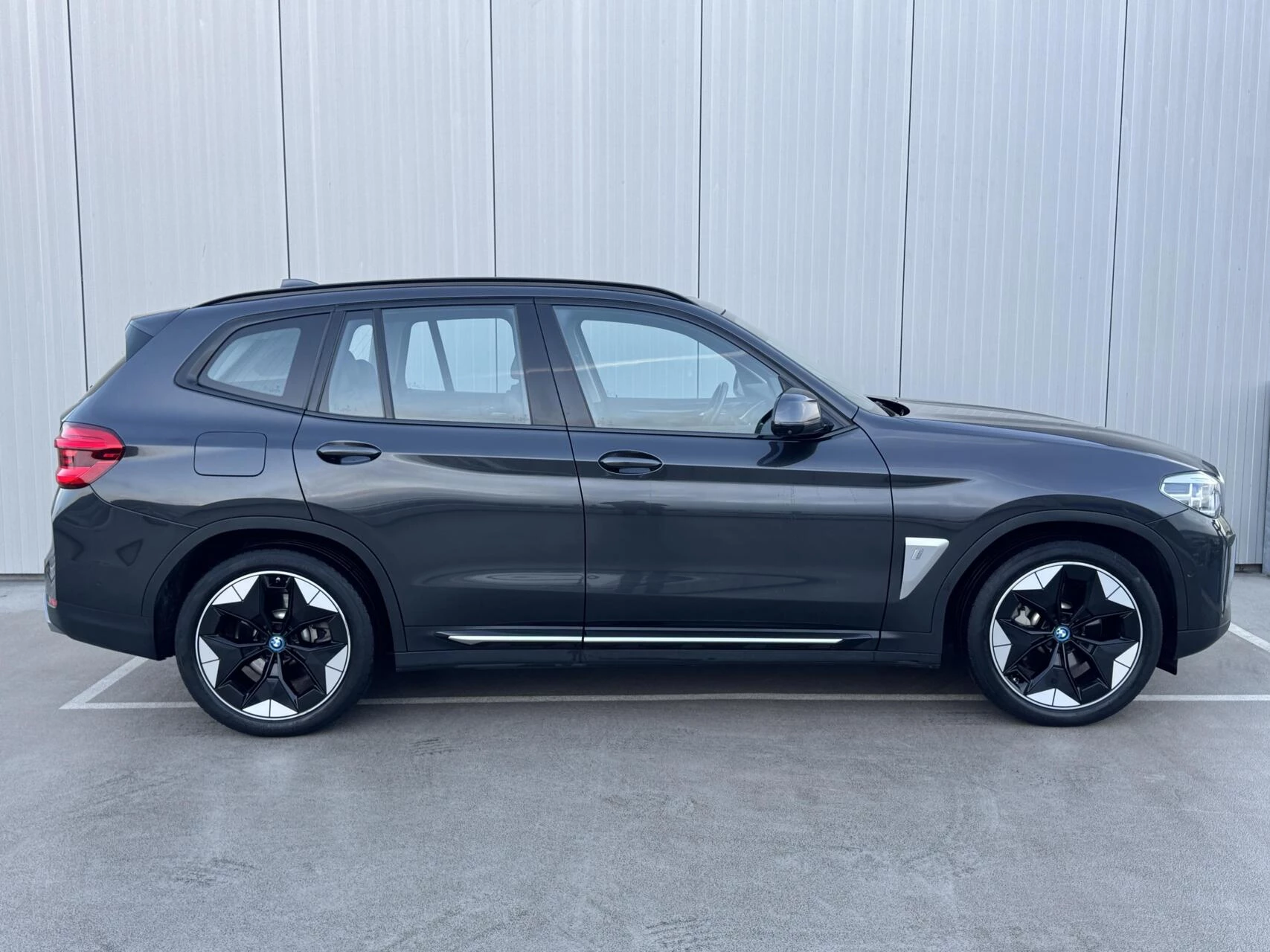 Hoofdafbeelding BMW iX3