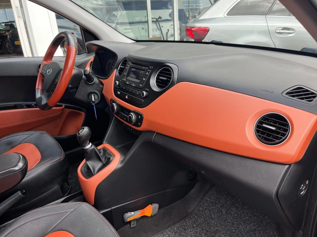 Hoofdafbeelding Hyundai i10