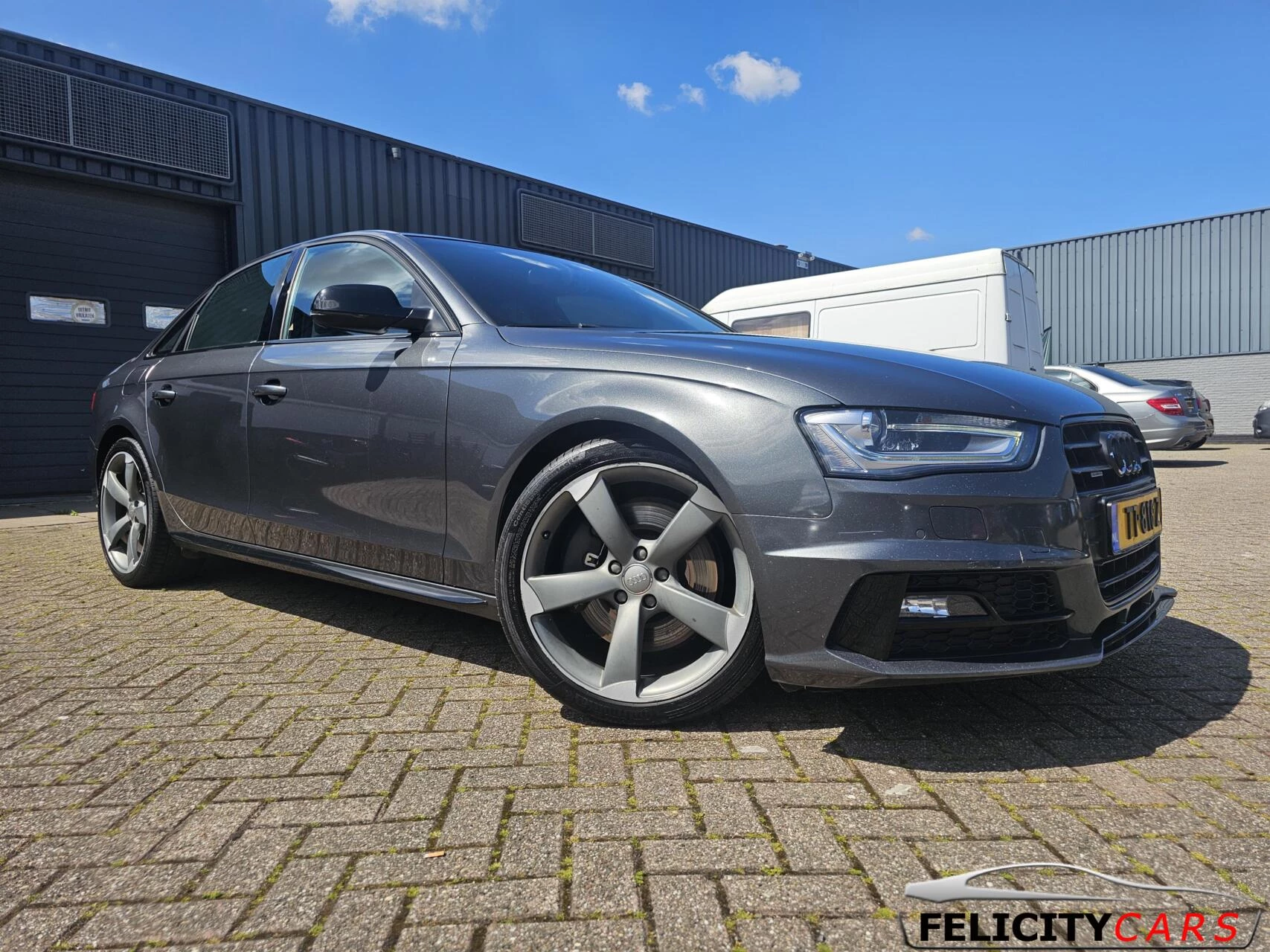 Hoofdafbeelding Audi A4