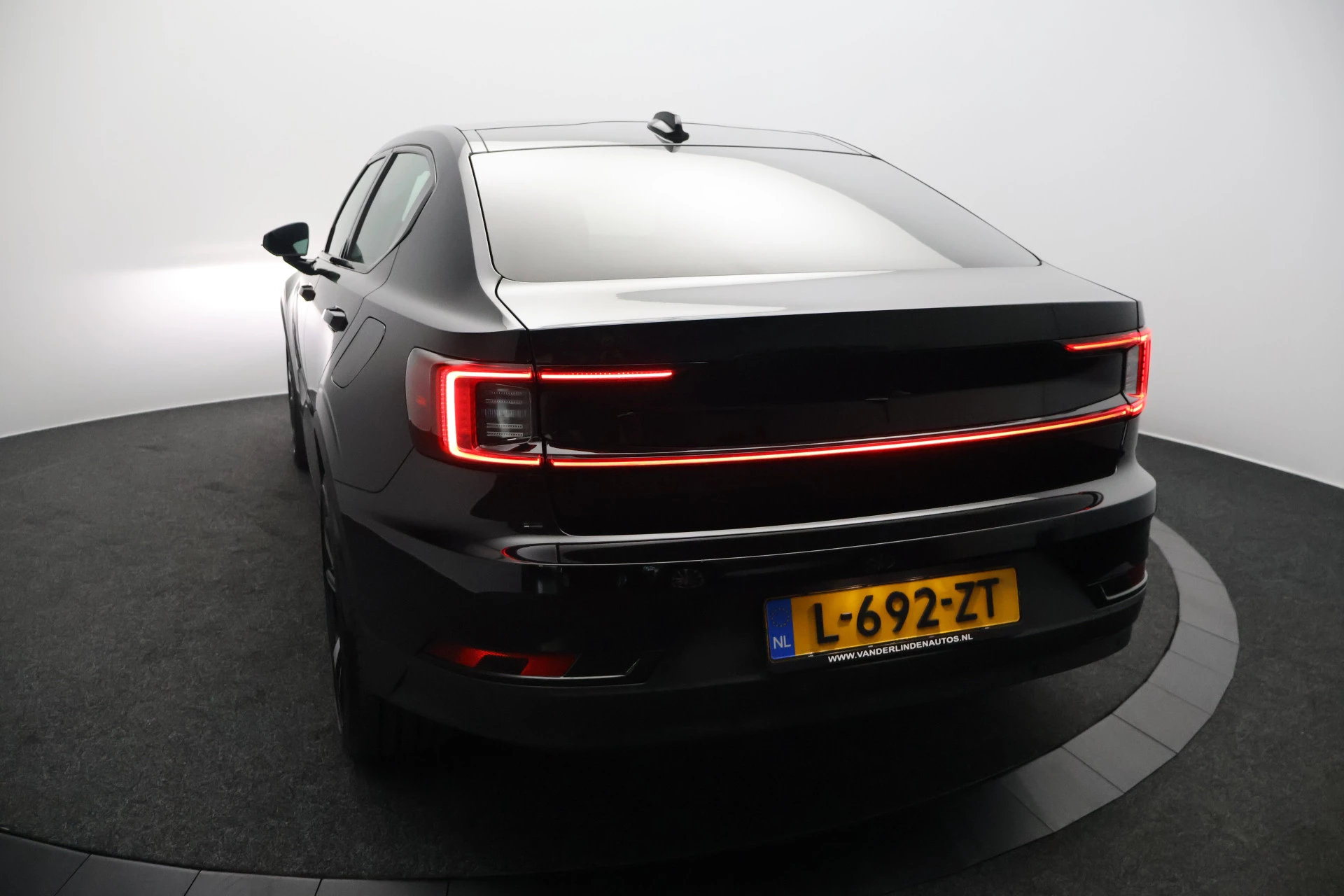 Hoofdafbeelding Polestar 2