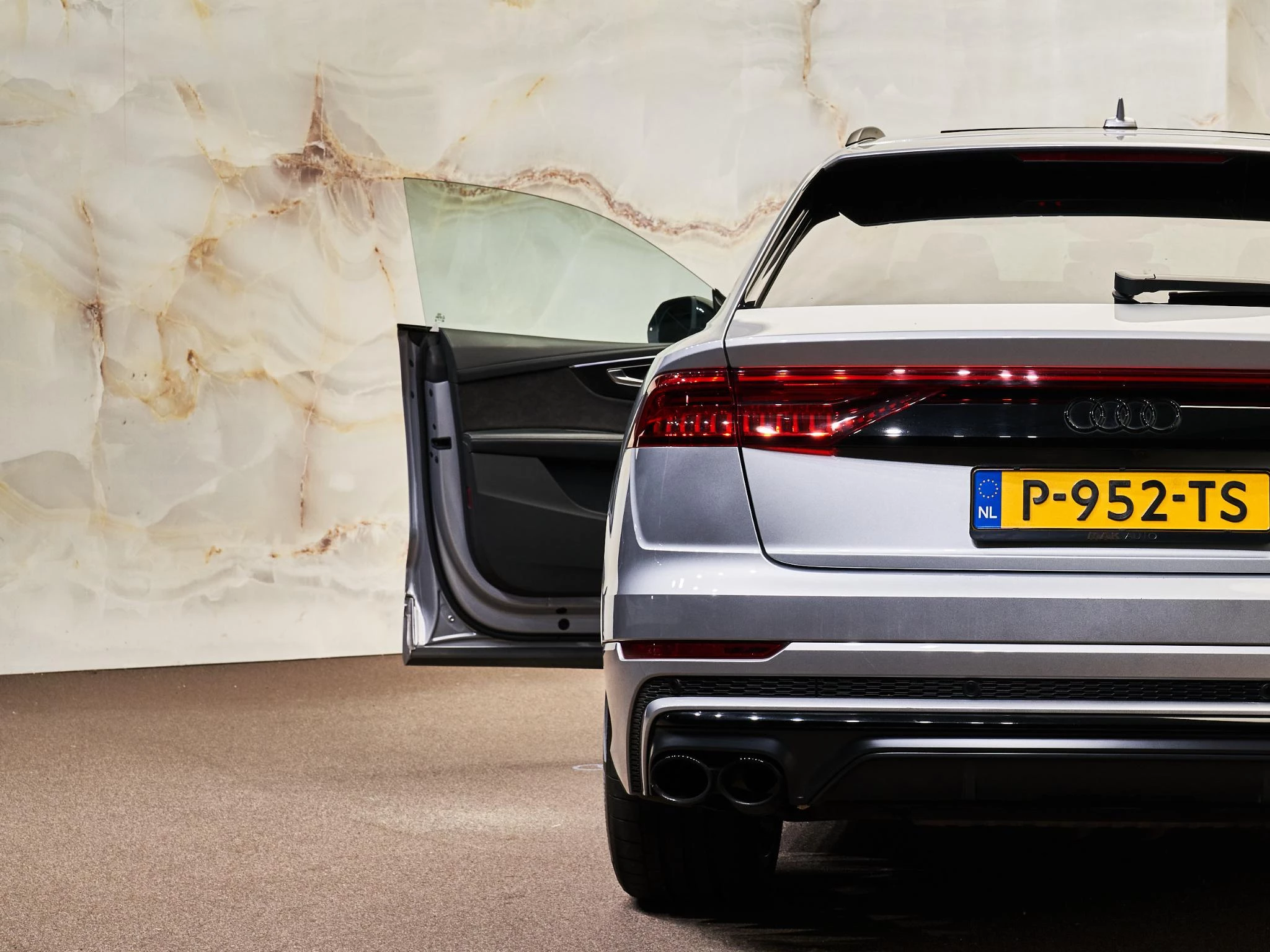 Hoofdafbeelding Audi Q8