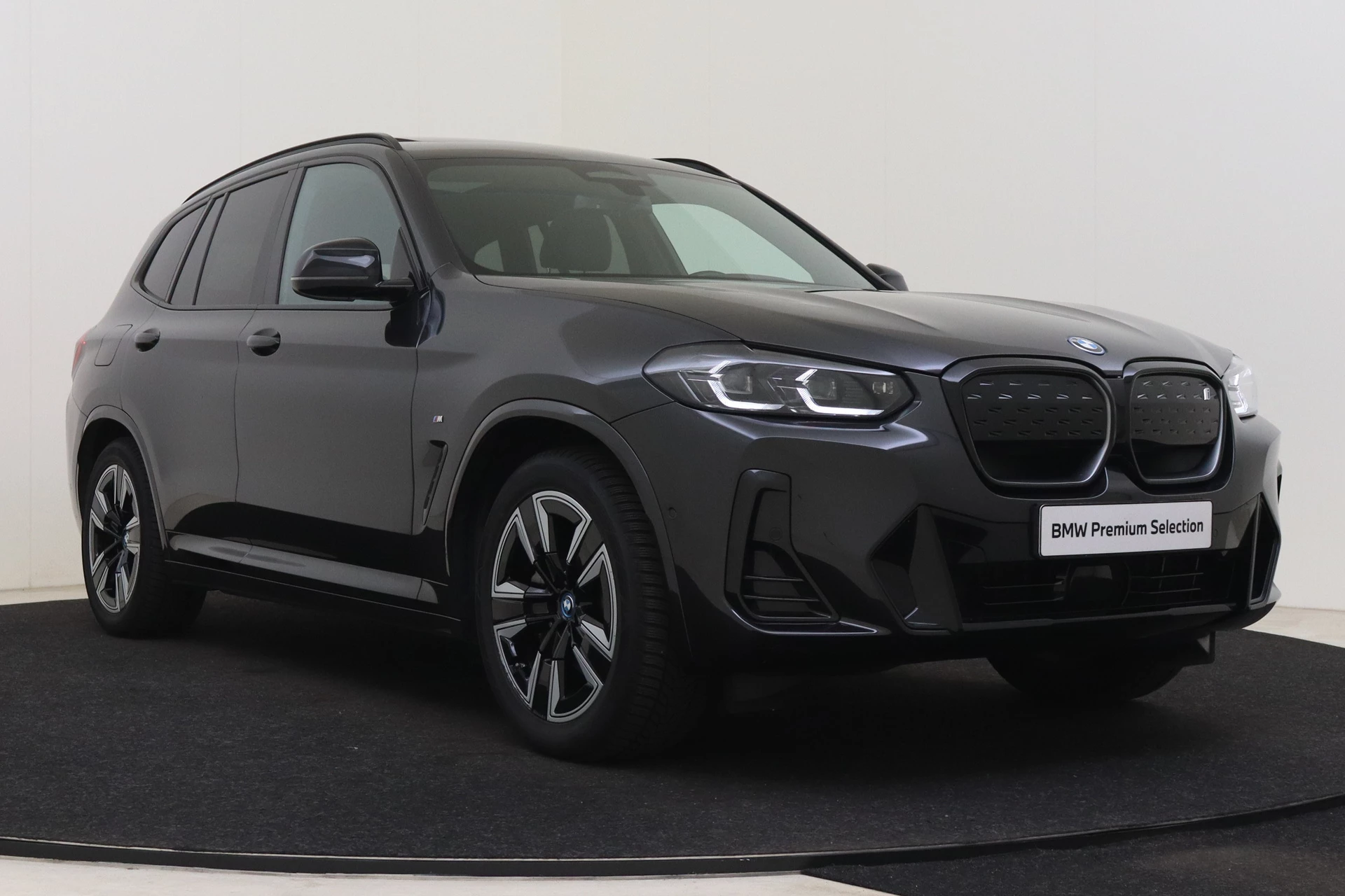 Hoofdafbeelding BMW iX3