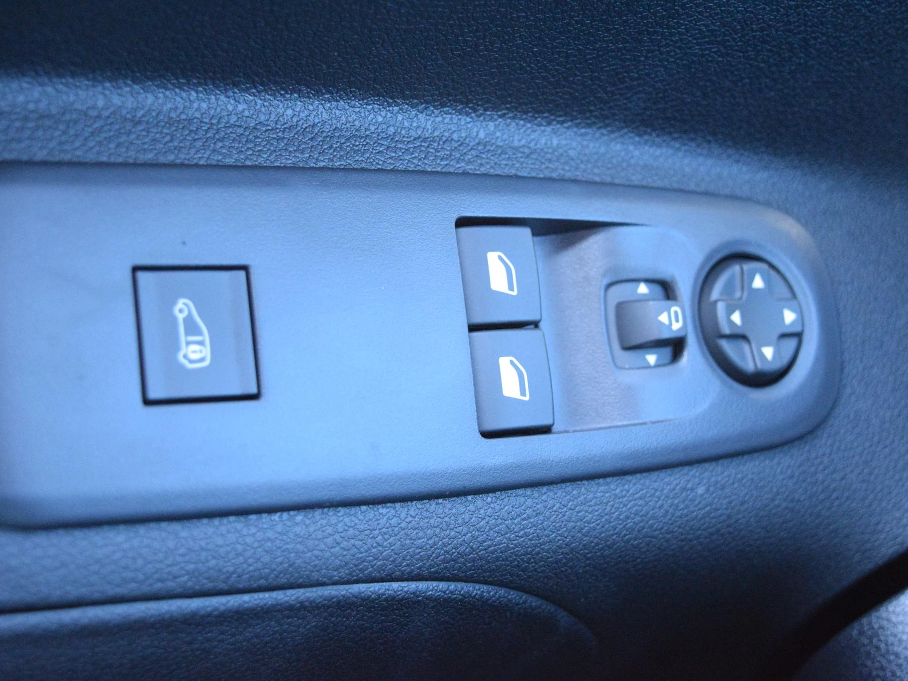 Hoofdafbeelding Peugeot e-Partner