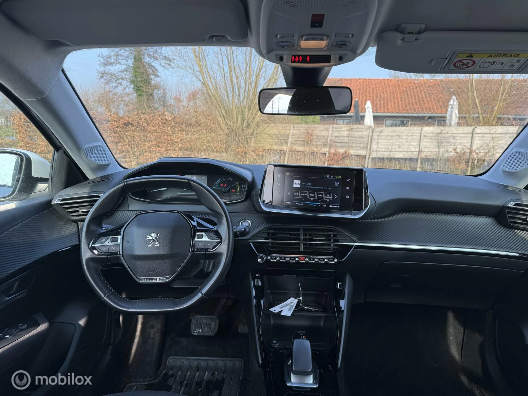 Hoofdafbeelding Peugeot e-208