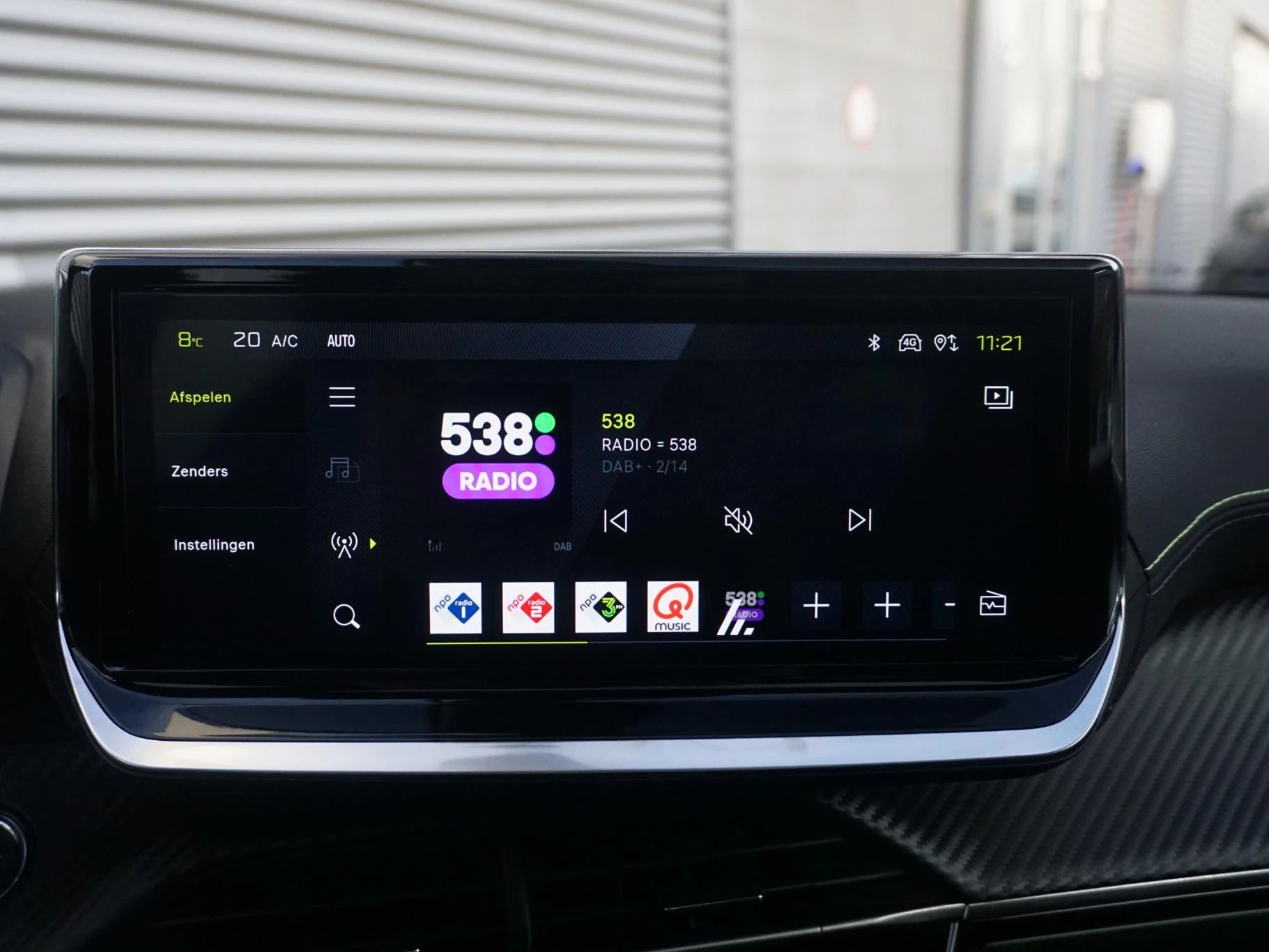 Hoofdafbeelding Peugeot e-2008