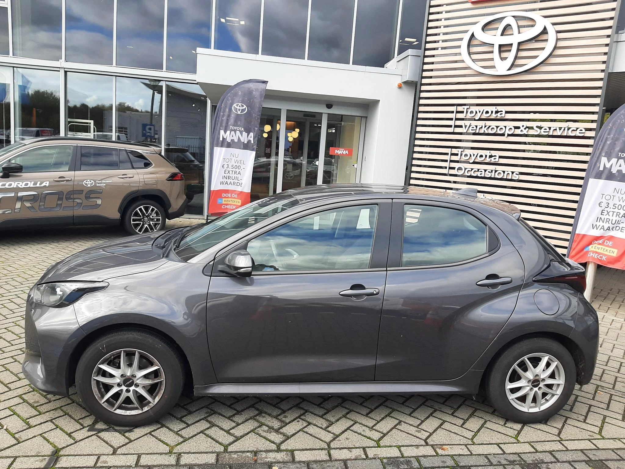Hoofdafbeelding Toyota Yaris