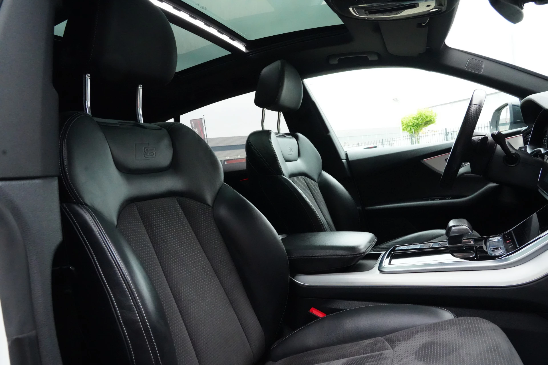 Hoofdafbeelding Audi Q8