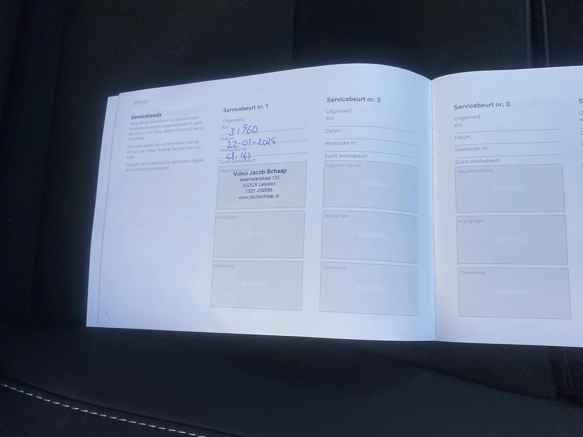 Hoofdafbeelding Volvo C40