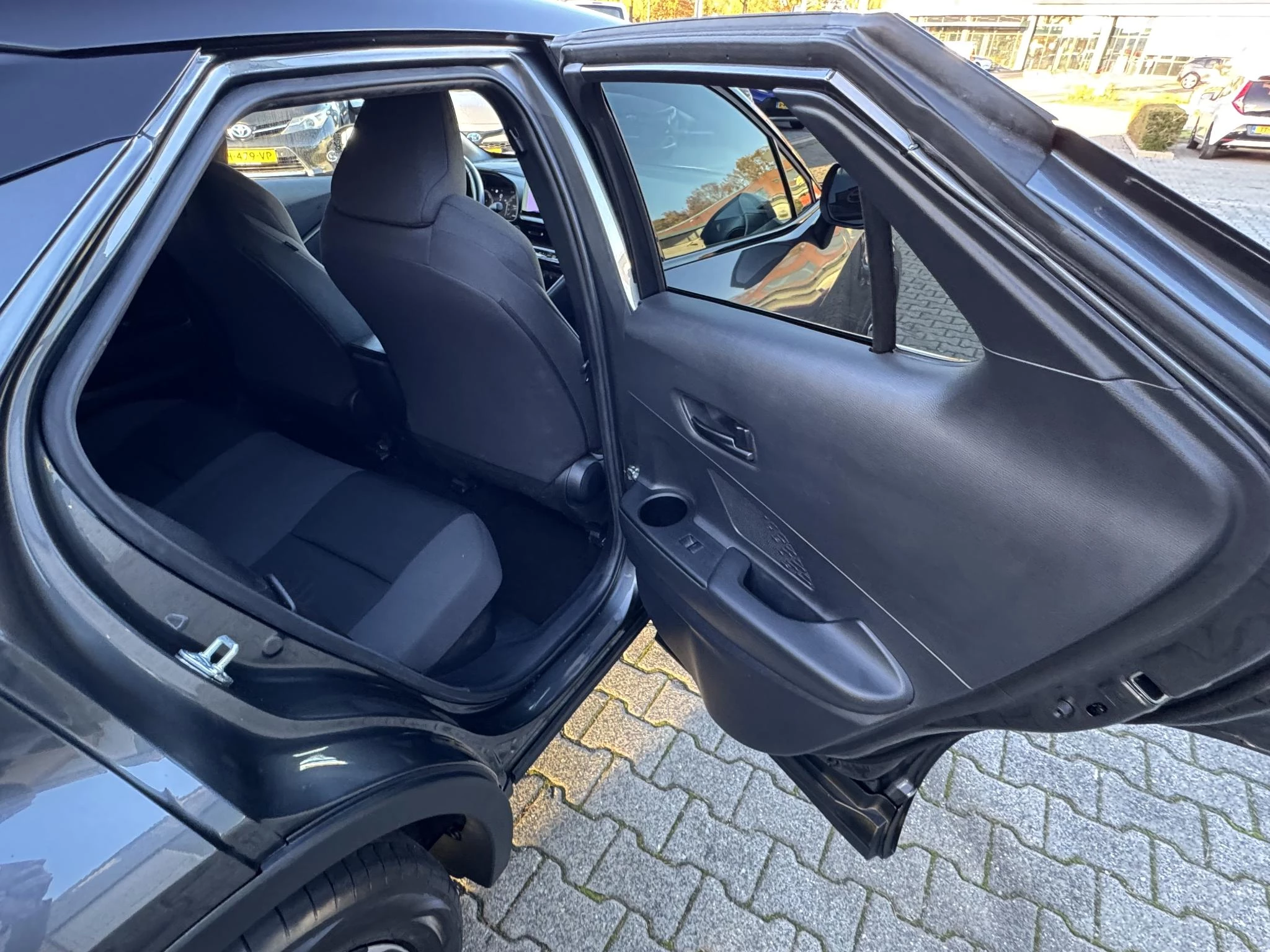 Hoofdafbeelding Toyota C-HR