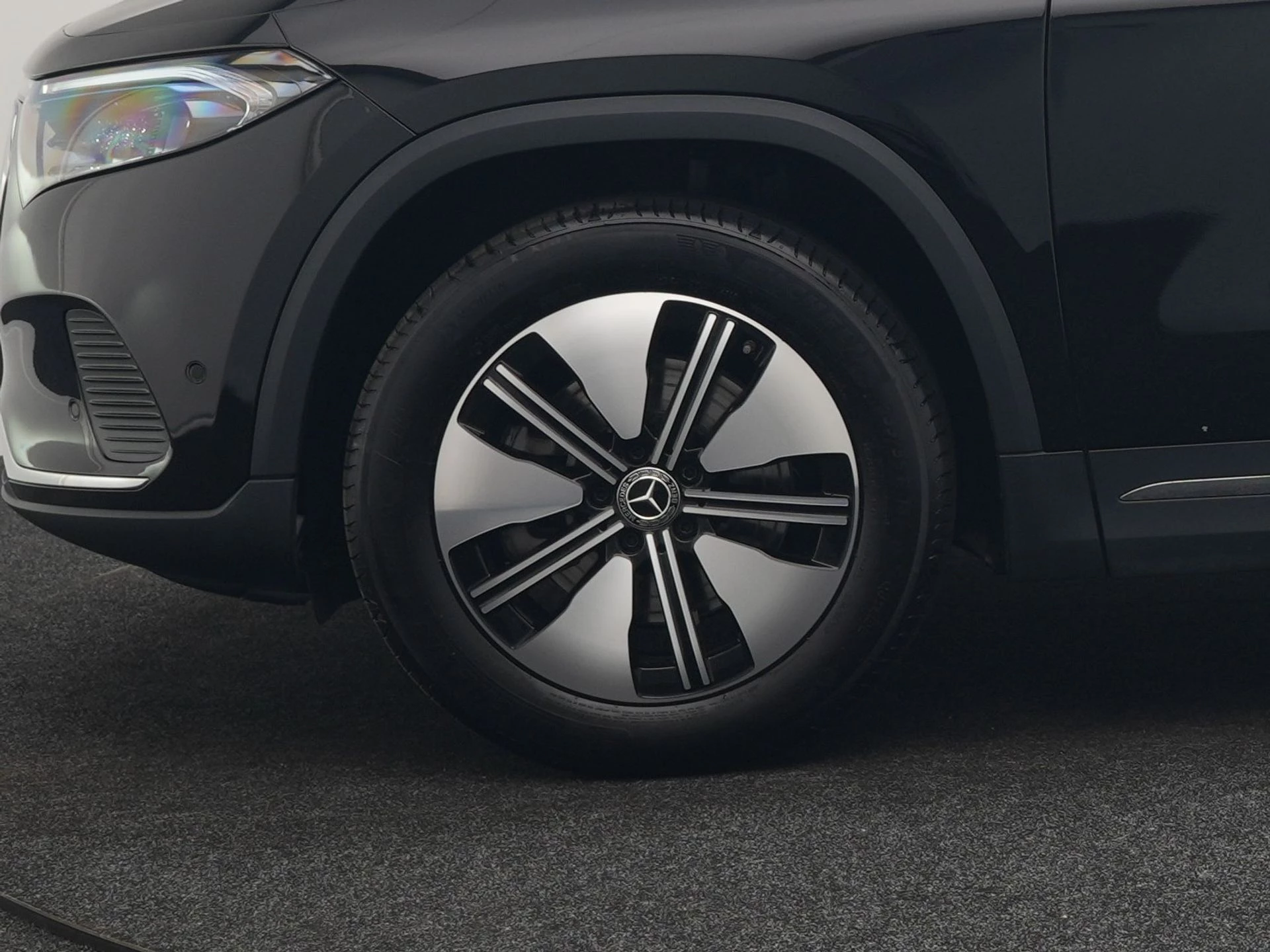 Hoofdafbeelding Mercedes-Benz EQA