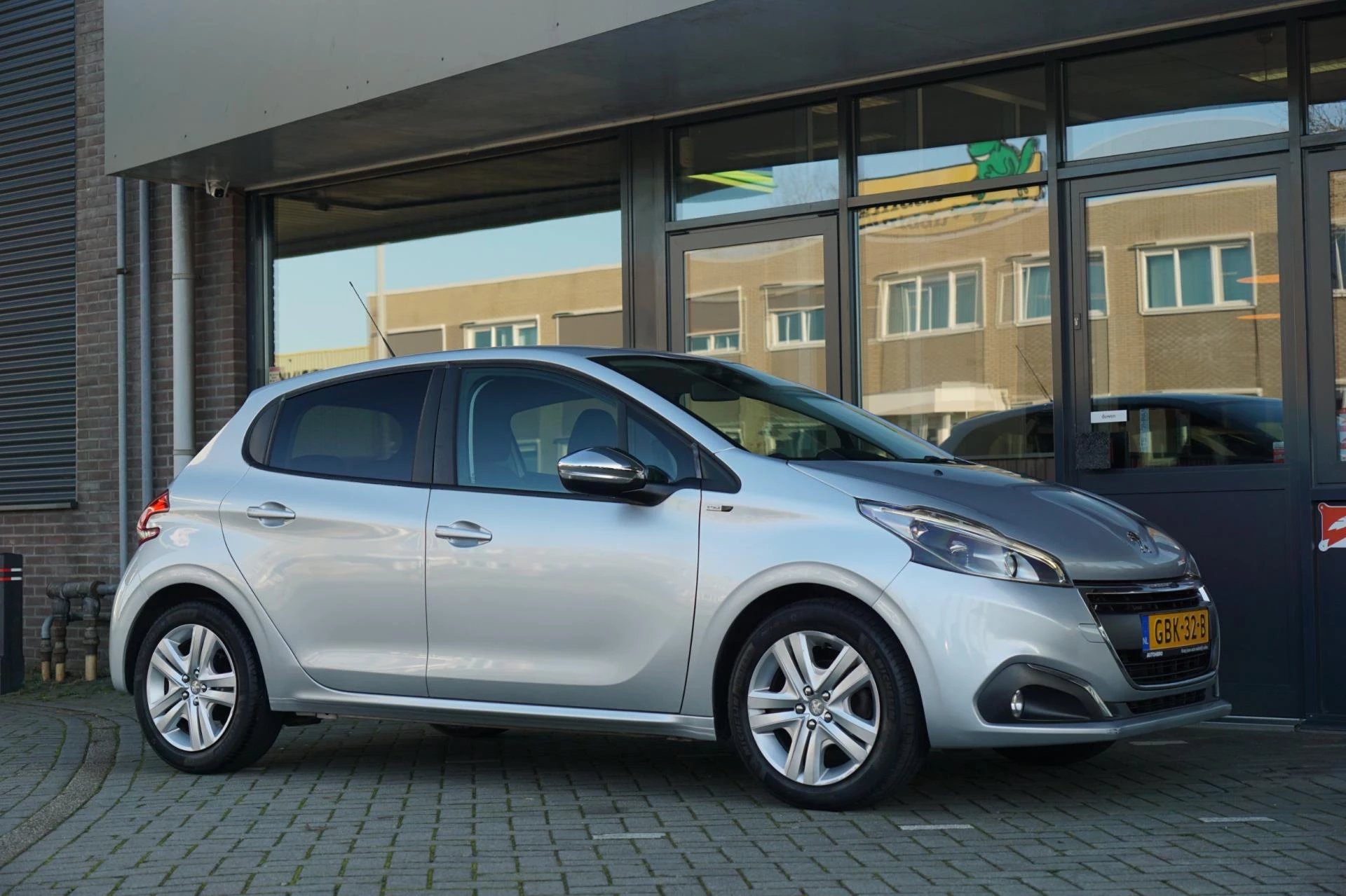 Hoofdafbeelding Peugeot 208