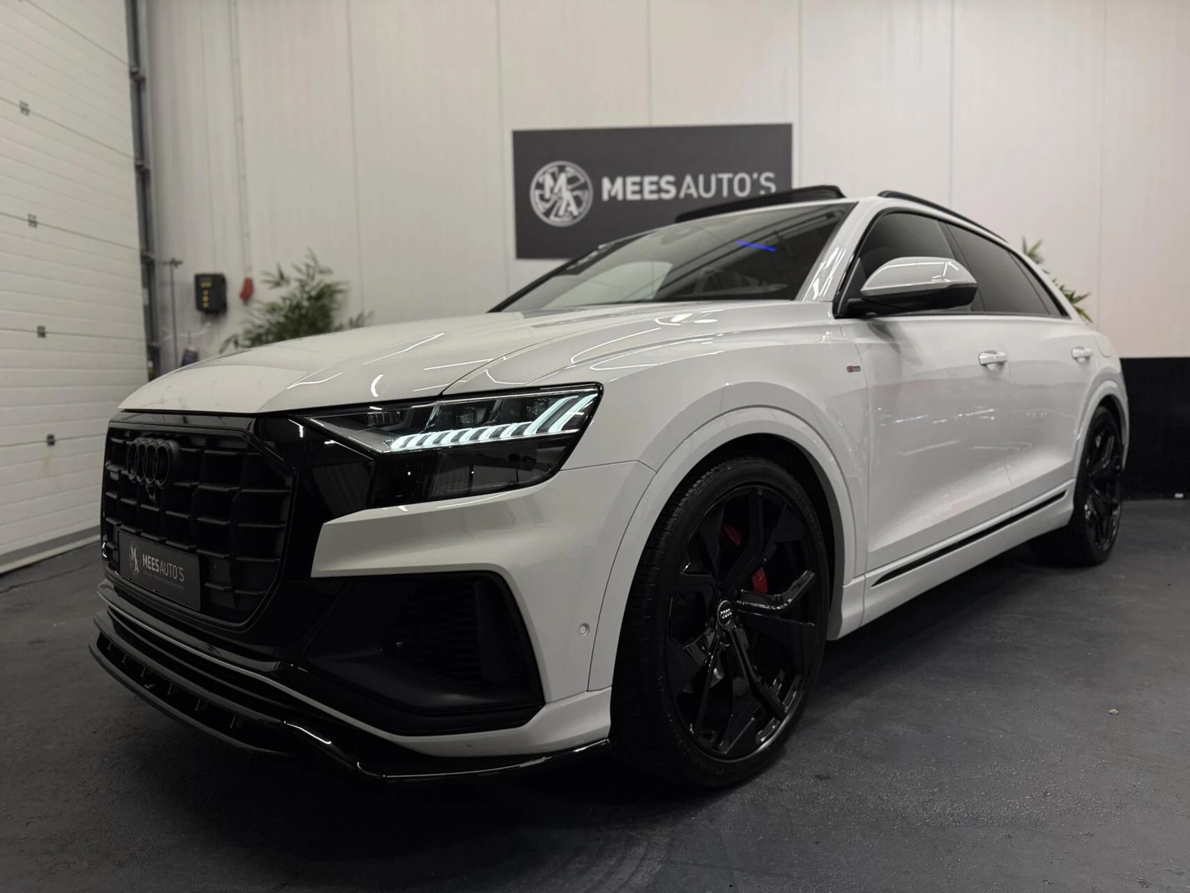 Hoofdafbeelding Audi Q8