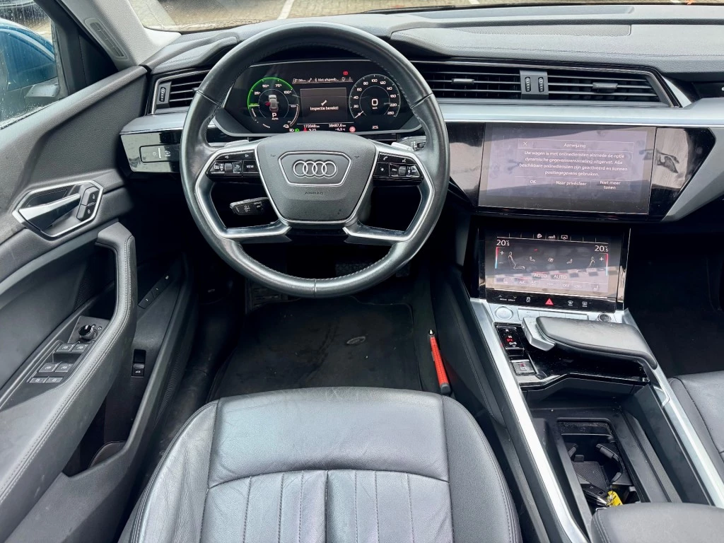 Hoofdafbeelding Audi e-tron